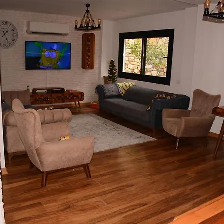 Bodrum-bitez Arasinda, Huzurlu Bir Aile Evi * Bodrum