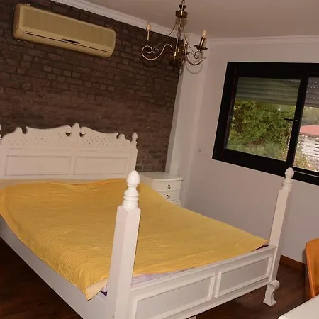 Villa Bodrum-bitez Arasında, Huzurlu Bir Aile Evi Bodrum